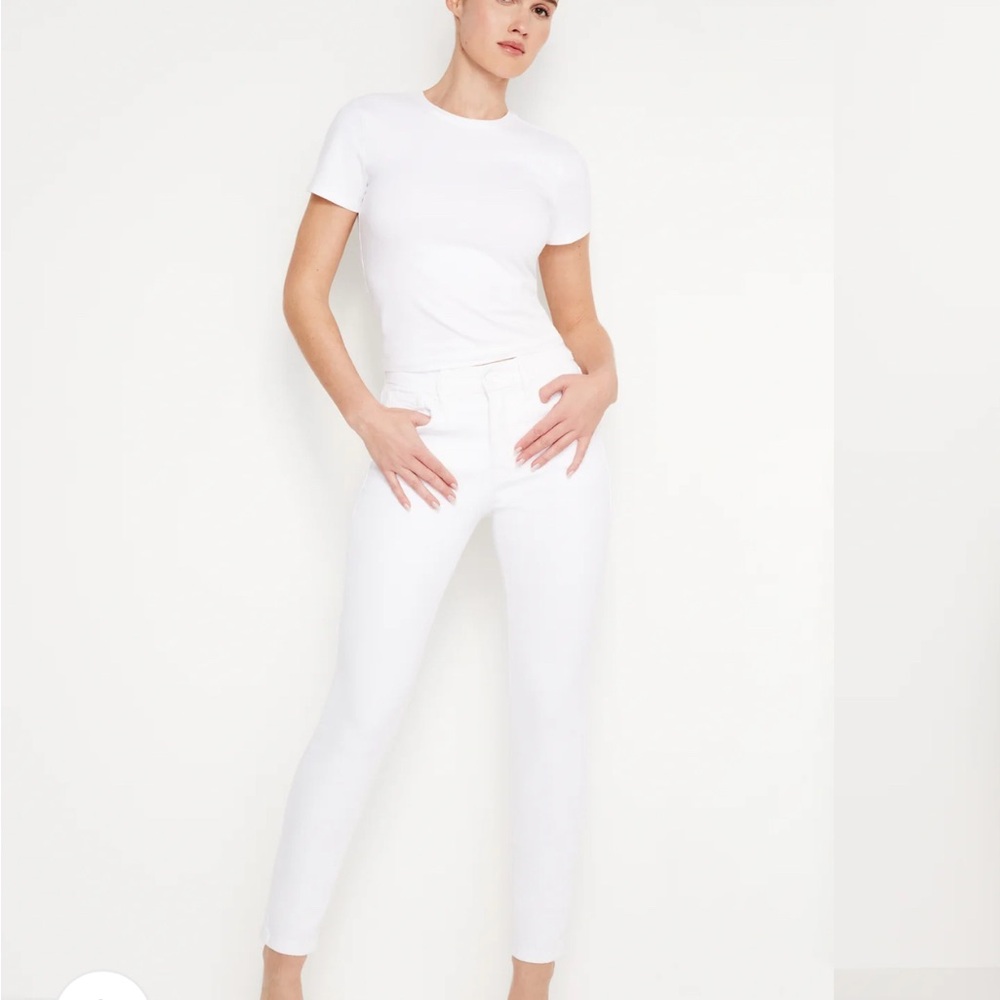 Brand new size 14 good American white jeans. Good legs, skinny jeans.